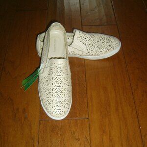 SoleSenseAbilty Cream Slip on Shoes, Size 7.5 M, NEW WITH TAGS